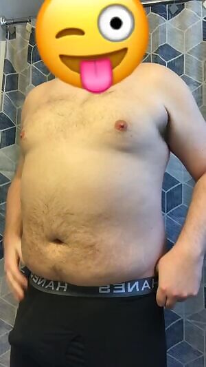 Could use a handsome chaser to worship this body. Add me on snap hunklvr7