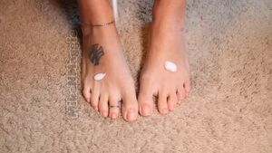 Pretty Toes Amateur Feet Latina Solo