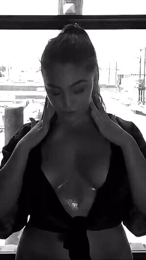 Thicc Emily, reveal