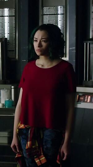 Jodelle Ferland, the baggy shirt isn't working