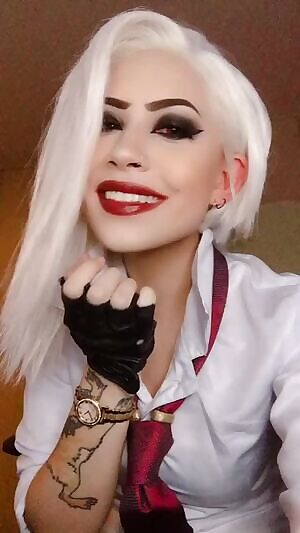 Ashe closet cosplay from Overwatch - by Felicia Vox