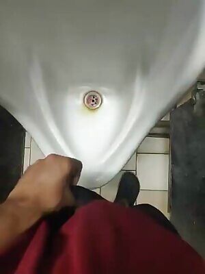 Public washrooms are fun :p 21