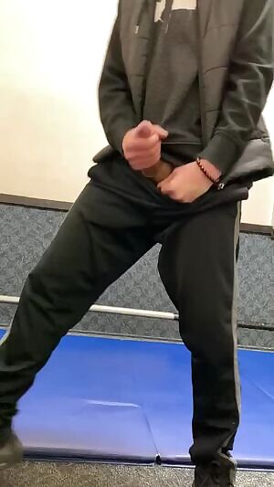 I know it’s been a while but here I cum