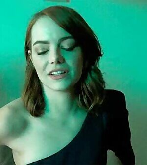 Emma Stone has the most expressive, fuckable face. Those big beautiful eyes, and those gorgeous lips. I want to blast a massive load all over it.