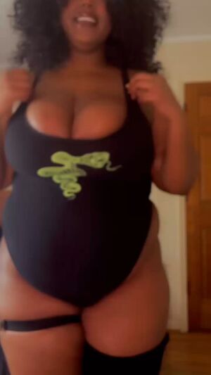 Tongue Job Chubby Ebony