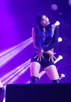 Everglow - Aisha, Yiren, and Mia