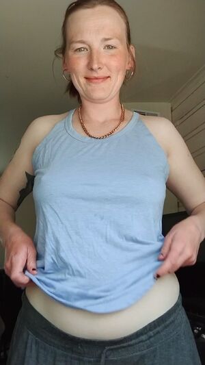 Braless Amateur Boobs Cute OnlyFans