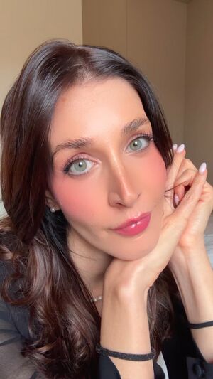 Homewrecking Hotwife Italian MILF
