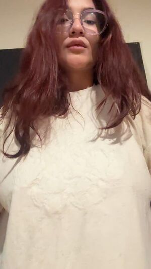 HairBrush Dildo Amateur Babe Big Tits