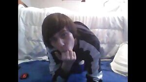 using my fingers to practice sucking cock