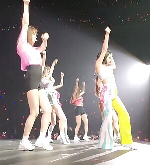 TWICE - Jeongyeon, Chaeyoung & Tzuyu