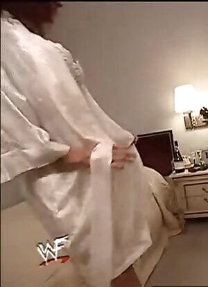 Imagine coming back home every night to Lita waiting for you like this