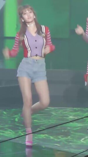 Twice - Momo