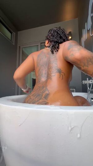 Can I sit this here?