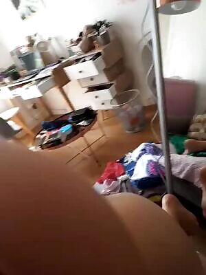 Let me show you how I make my ass bounce..