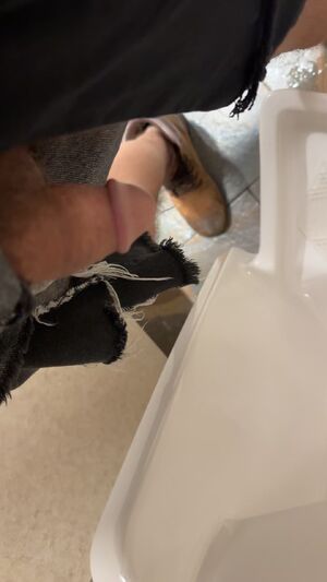 Male Pissing Piss Public