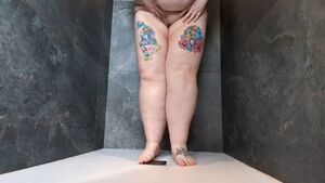 Girls Peeing/Pissing💦 BBW Chubby Pee Peeing