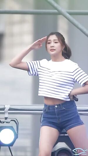 Apink - Hayoung Teasing the Cameraman Like a Slut