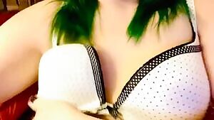 Push up bras require too much adjusting 🙄