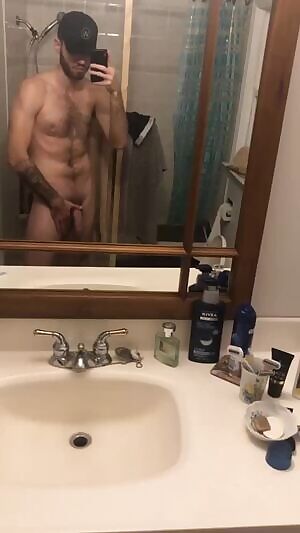 I keep dropping the goddamn towel 😪