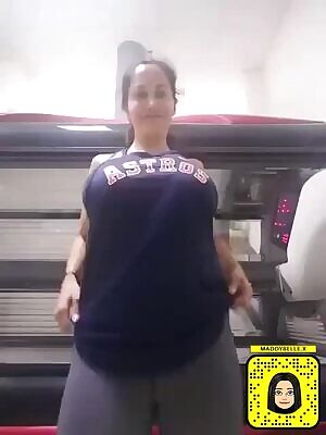 She got some tig ole bitties!