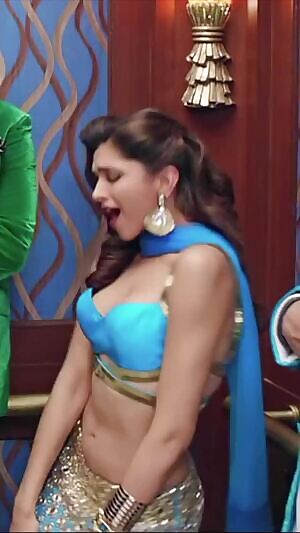 Deepika Padukone 💦🍑