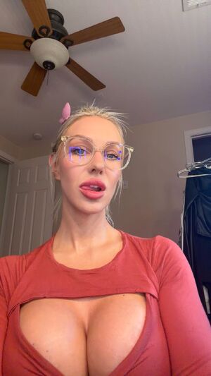 Big Titty Bimbos Blonde Boobs Cute