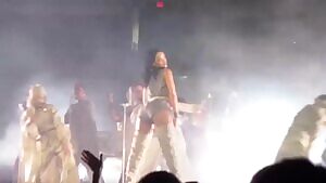 Rihanna knows how to tease