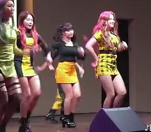 Momoland - Ahin, Nancy & Jane Bouncy Boobs