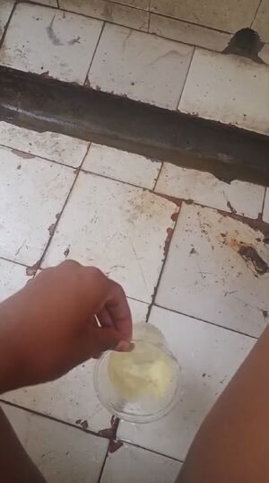 Girls Peeing/Pissing💦 Amateur Pee Peeing Pussy
