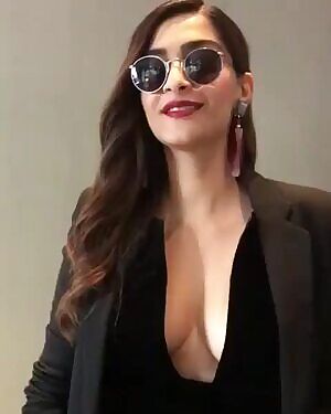 Any bud willing to play as Sonam Kapoor and fuck my ass with a strap on?