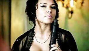 Jessica Parker Kennedy