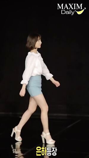 GFriend - Eunha: Short Skirt for Maxim Daily