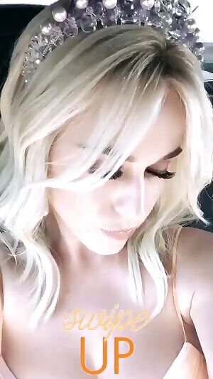 Imagine Katy Perry would grow her hair back long again...