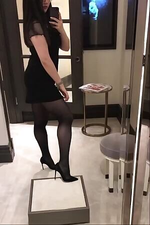 Its starting to look a lot like sale season renzy 💸