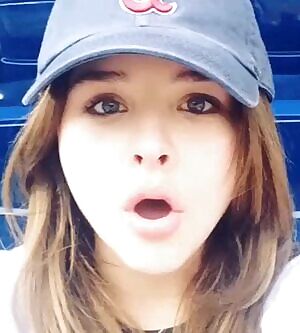 God Chloë Grace Moretz’ lips to wrap perfectly around cock