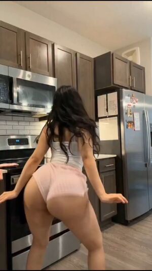 Tik Tok Ass Shaking Booty Curvy