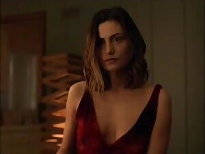 Phoebe Tonkin - shows her plots in 'The Affair'