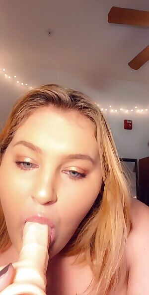 I just love having a cock in my mouth🙈😋