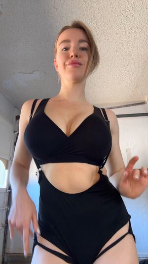 Cute Butts Amateur Babe OnlyFans Tease