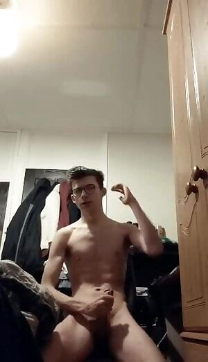 Any muscle dads out there who want to use me?