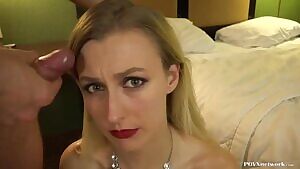 Alexa Grace takes a nice facial