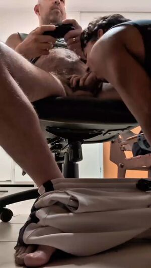 Gay DILFs Daddy Face Fuck Sexy Gaming Couple