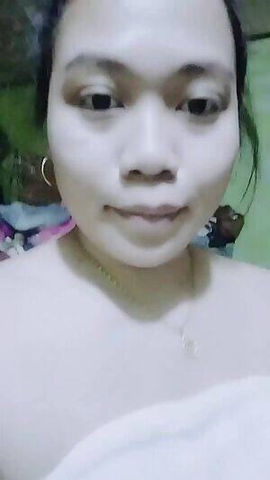 What yall think of my girl?