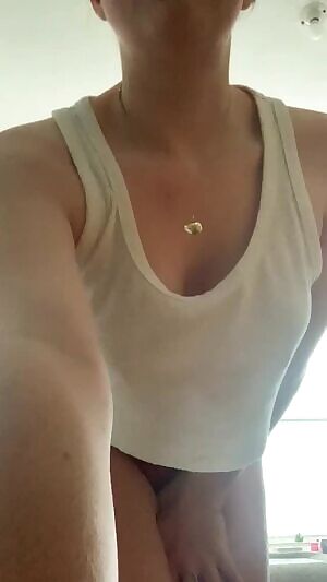 irst video! 💃🏼 lil titty drop