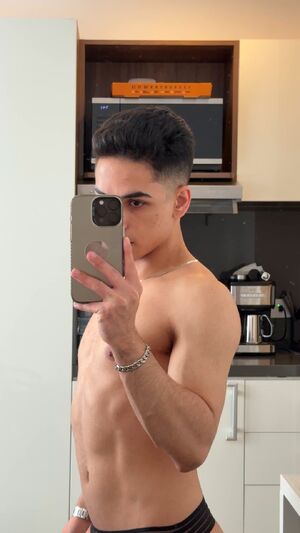 Hot Guys 18 Years Old Gay