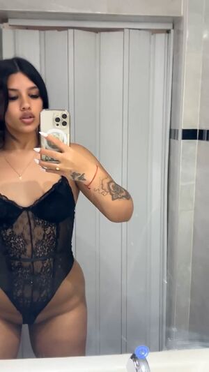 no clothes, no problemmm