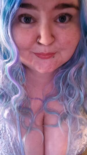 BBW MILFs Big Tits Blue Eyes