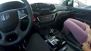 Blowjob in a busy parking lot!!!😝