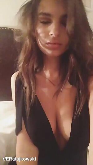 Emily Ratajkowski